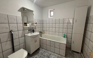 Casa 4 camere SPATIOASE si TEREN 460 mp Sibiu - Poză 11