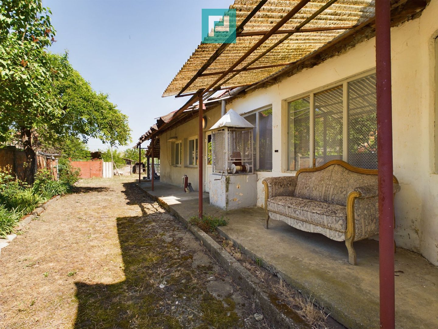 Casă cu 4 camere în Cruceni - Poză 10