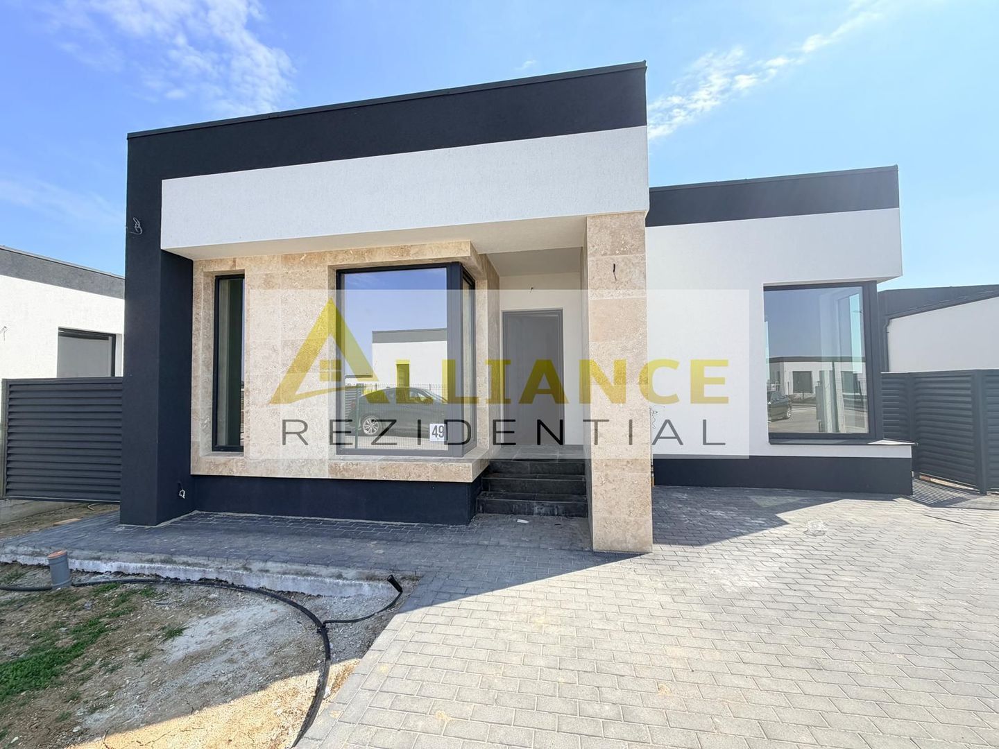 Casa individuala 3 camere 2 bai | Comuna Berceni | Teren 348MP - Poză 1