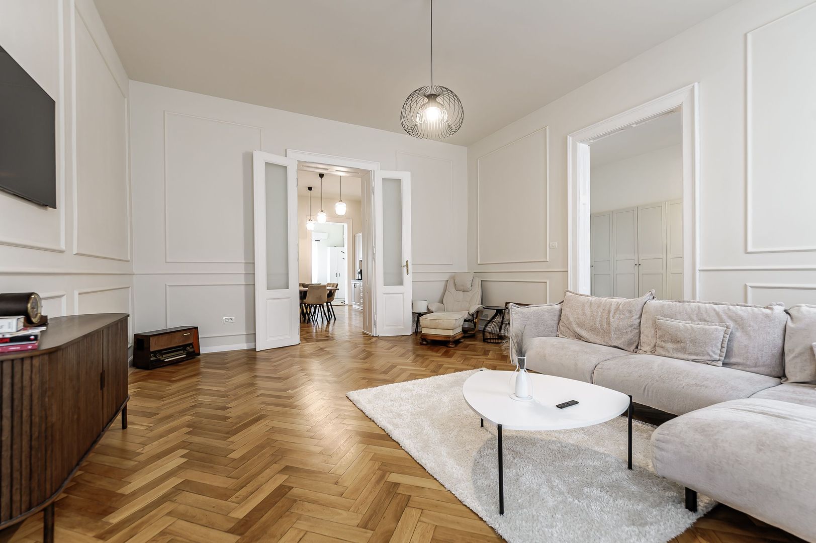 PROPRIETATE VÂNDUTĂ Apartament premium cu 3 camere Ultracentral - Poză 6