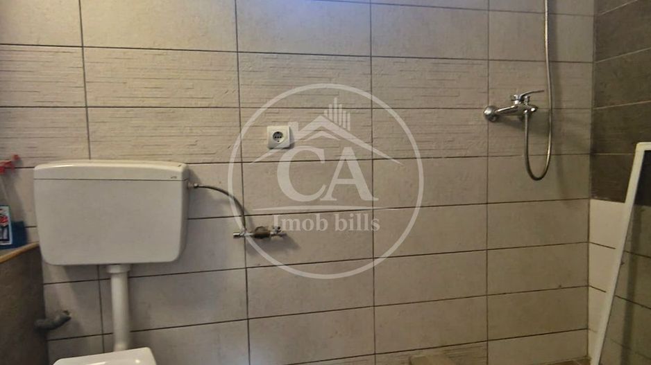 Apartament de vanzare cu 2 camere si curte in zona Centrala, Otadeaa - Poză 9