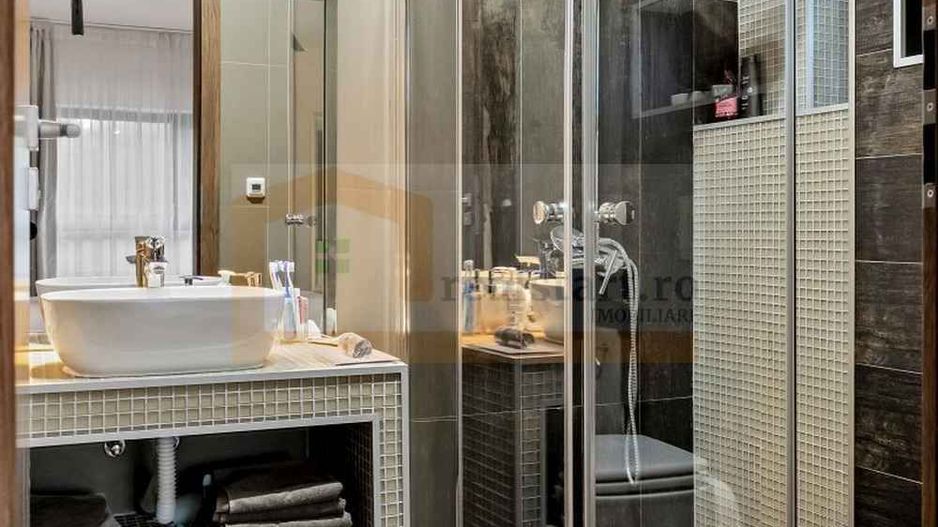 Deschidere Lac Snagov, Semineu, Garaj barca cu lift, ponton - Poză 33