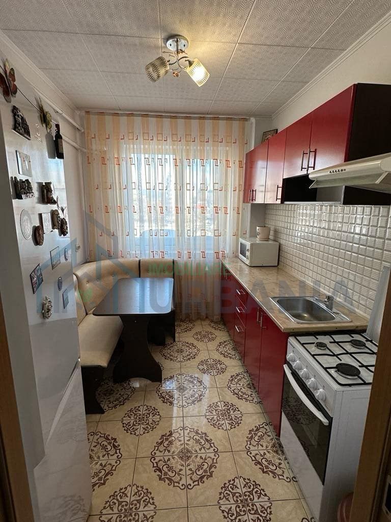 Apartament 3 camere de închiriat, semidecomandat, zona Podul Roș, Iași - Poză 1