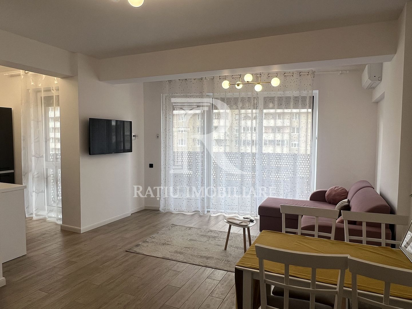 Apartament cu 2 camere | Luceafarul | Oradea - Poză 1