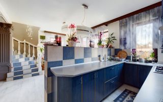 Vilă cu 6 camere în zona Alfa - Poză 9