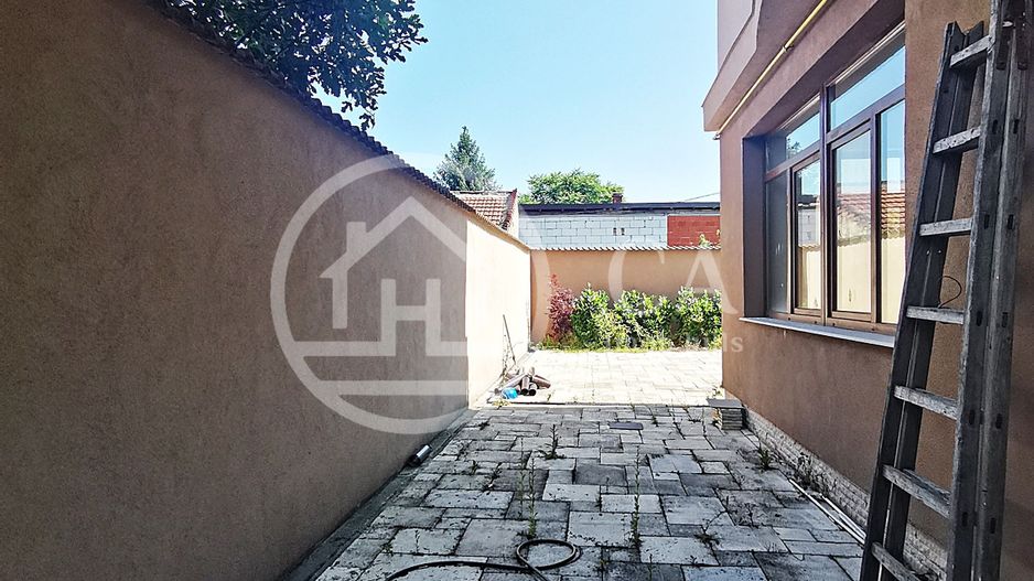 Casa de închiriat cu 7 camere în zona Dimitrie Cantemir, Oradea - Poză 26