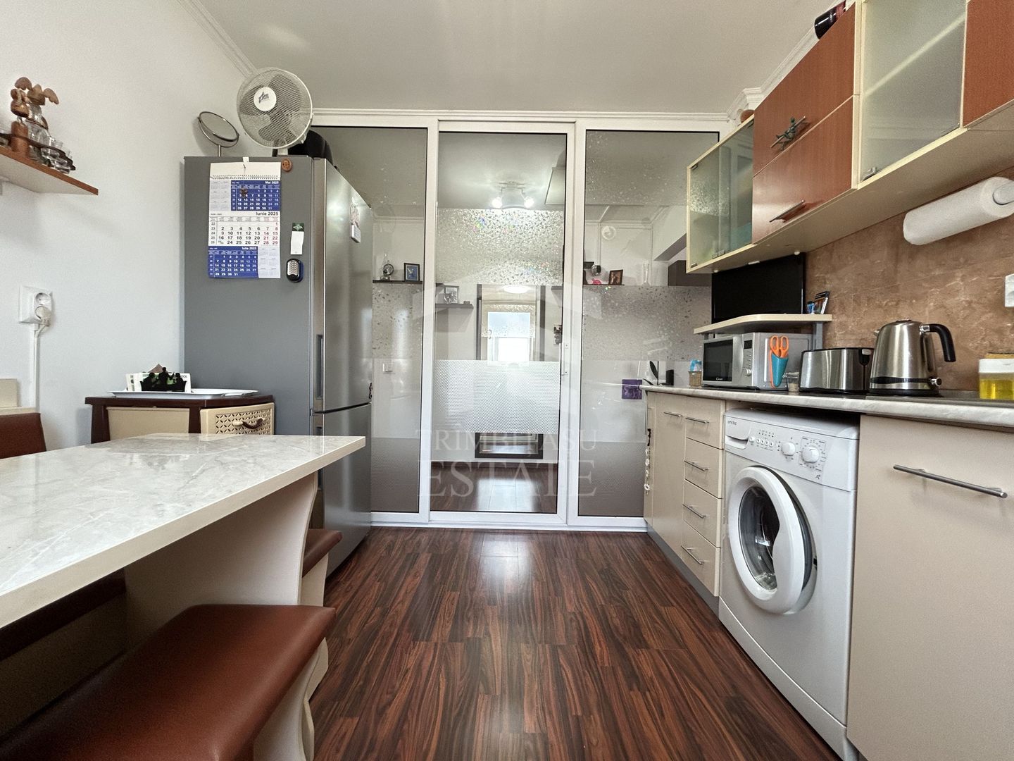 Apartament cu 3 camere Piata CET mobilat utilat modern - super pret - Poză 5