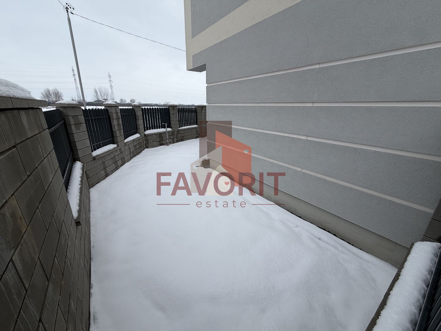 NOU. Gradina proprie de 103 mp si 2 locuri de parcare inscrise in CF. - Poză 6