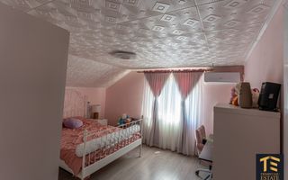 Casă P+M Năvodari | 6 camere | Curte superb amenajată - Poză 19