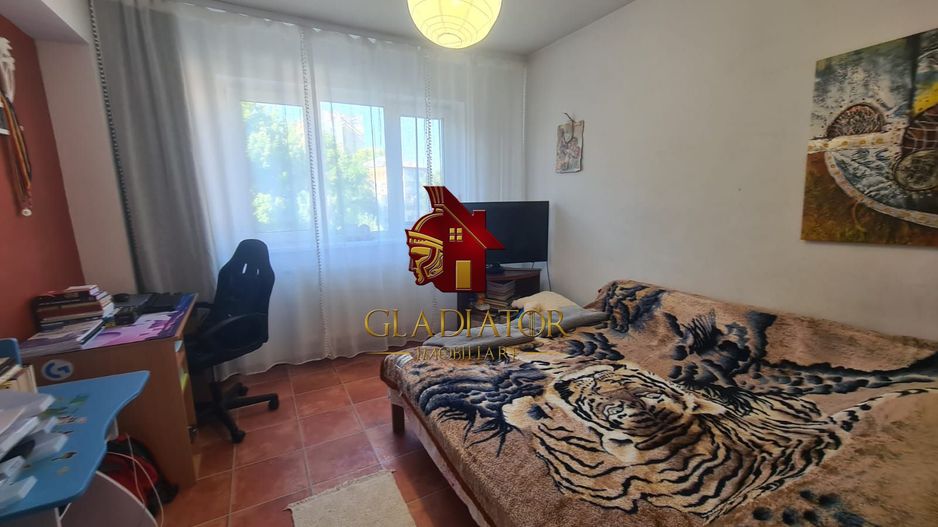 Apartament 2 camere – Tătărași, Ateneu – Etaj 2/4 – Renovat, poziție e - Poză 7