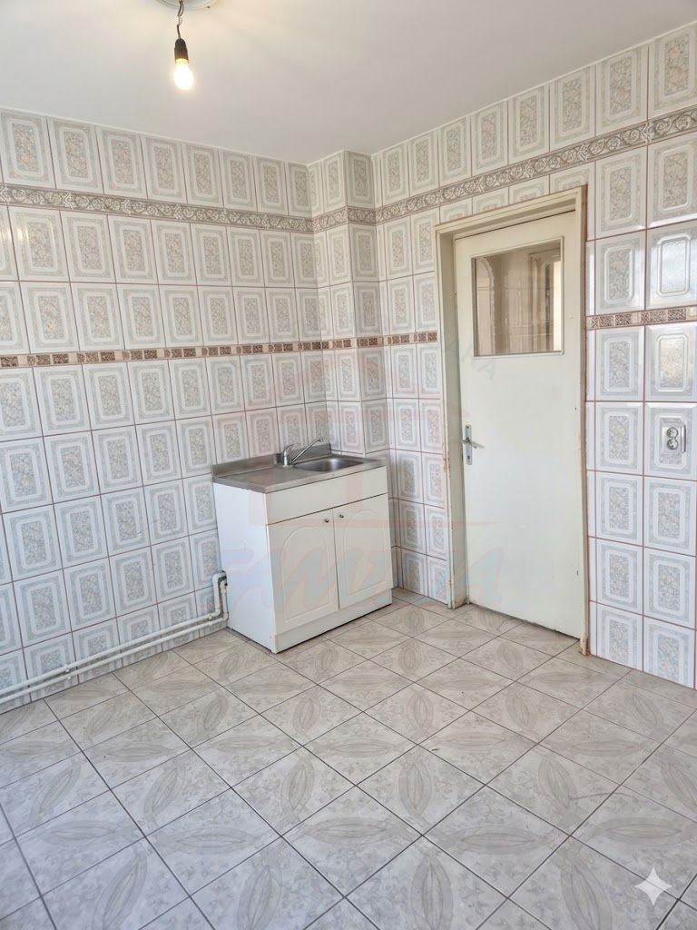 Vanzare apartament 3 camere, Mazepa 1, 61 mp, 75.000 EURO - Poză 3