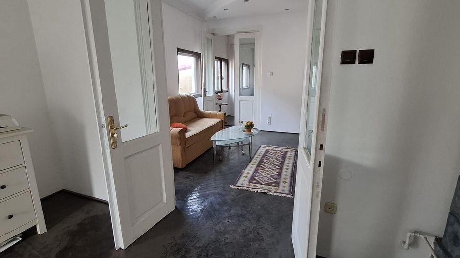 Se vinde etajul 1 si mansarda | Vile interbelica | 13 Septembrie - Poză 18