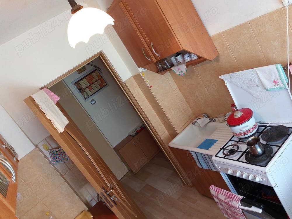 BRASADAS vinde ap 2 cam la PARTER zona Spitalul Judetean. - Poză 4