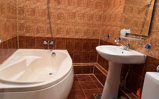 Apartament de inchiriat cu 3 camere. Zona Micro 5/1 (B-dul Traian) - Poză 6