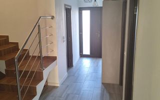 Duplex Mosnita Veche , 5 camere , 3 bai - Poză 2