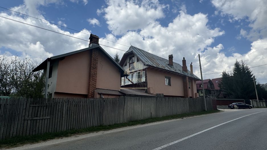 CASA DE VACANTA ZONA RUCAR - POSADA - Poză 4