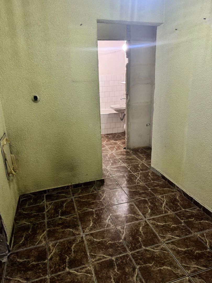 Apartament 2 camere decomandat Drumul Taberei Metrou la 2 minute - Poză 5