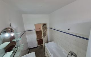 casa veche ce asteapta amenajarea ta, Ploiesti, central - Poză 6
