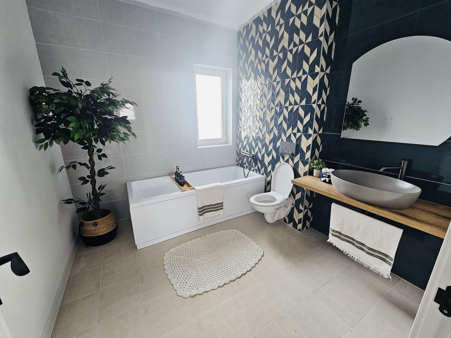 Moșnița Veche | 1/2 Duplex | 110 mp utili | Toate utilitatile|  Dormitor parter - Poză 11