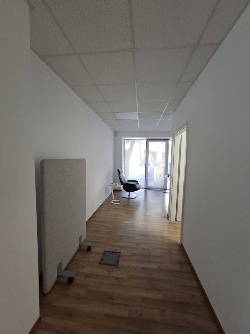 Spațiu pretabil birouri/cabinete medicale - Poză 11