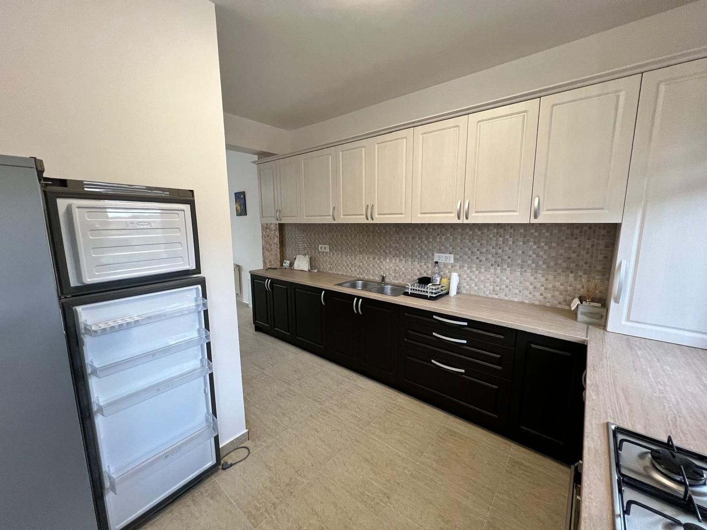 Casa cu 7 camere | 3 balcoane | Garaj | 220 mp + 80 mp curte | Cartier Panorama - Poză 7