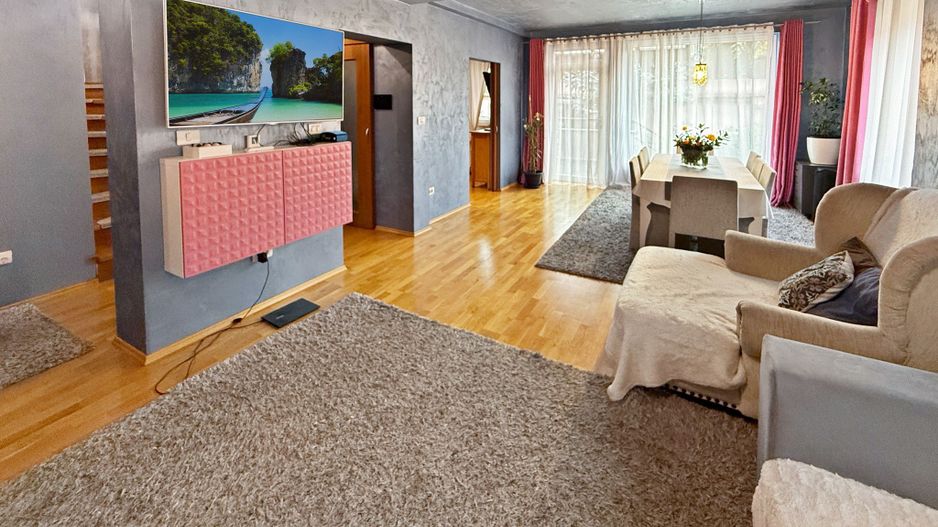 Casă cu două corpuri și utilizare mixtă– rezidențial & comercial - Poză 2