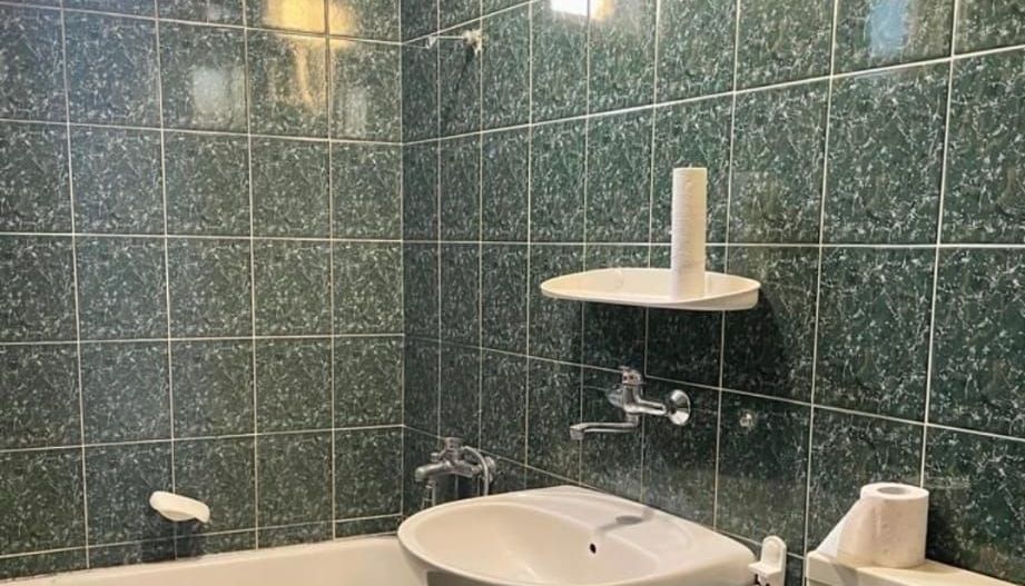 Ag EUROPA vinde ap 2 cam NEFINISAT 46mp, etaj 4 în CENTRU. - Poză 6