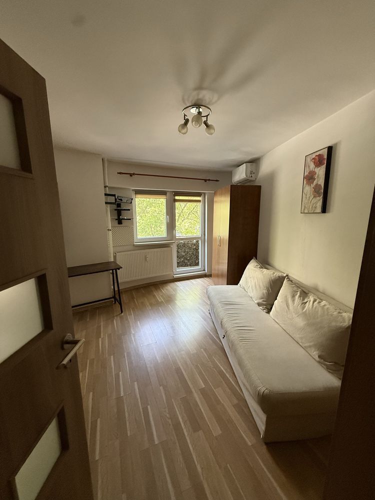 Garsoniera.  Etaj 1.  Calea Vacaresti. La 6 min de metrou Timpuri Noi. - Poză 1