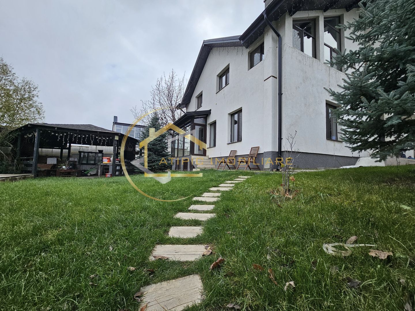 De vanzare vila duplex 3 camere 500mp teren in Rediu - Poză 1