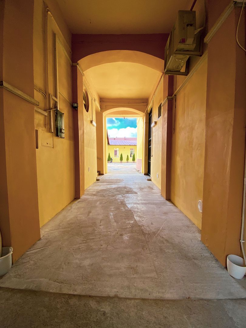 Cladire cu multiple spatii comerciale | P-ta Maria - Sinaia | 1425 MP - Poză 23