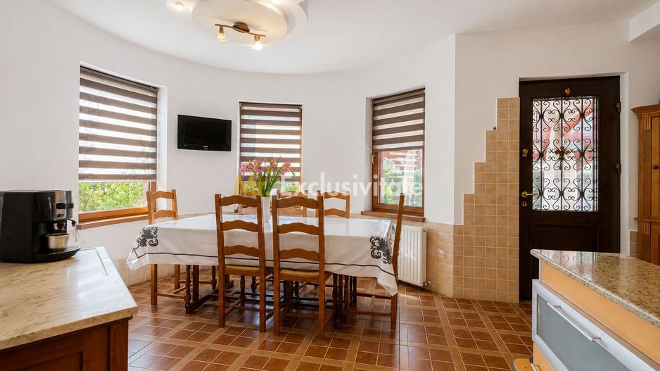 Vilă individuală cu 5 camere, piscină și curte generoasă | Mogoșoaia - Poză 11