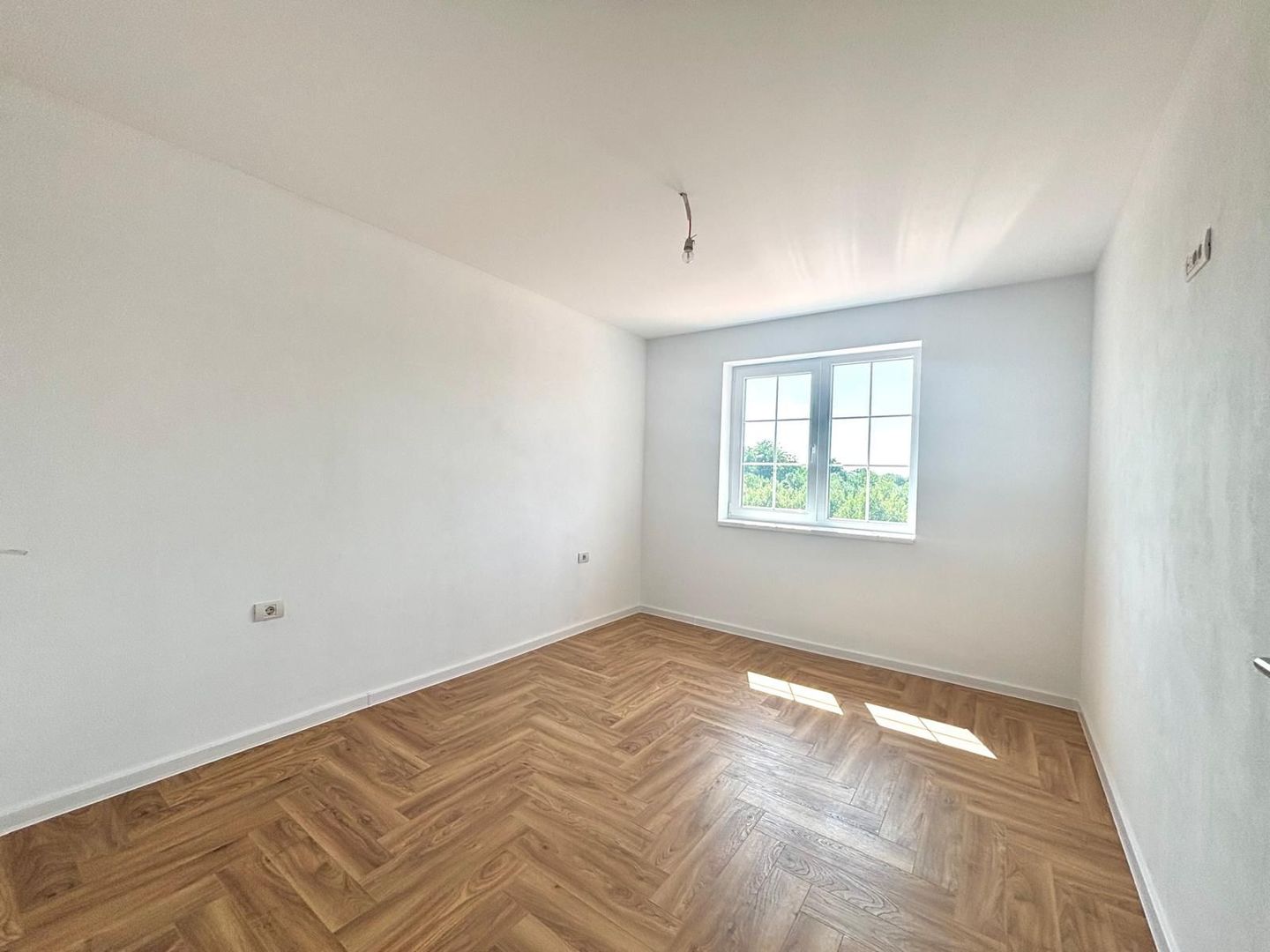 Duplex -4 camere - toate utilitatile - Sag - Poză 11