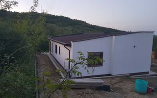 Casă de vânzare în Tomesti, cu utilități și parcare la asfalt - Poză 7