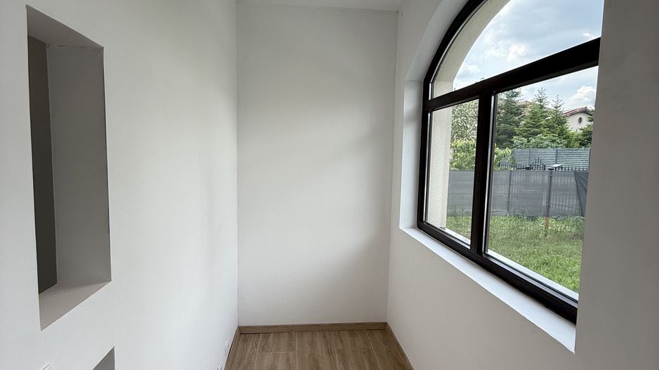 Vila 4 camere cu arhitectura deosebita langa pădure in Corbeanca ! - Poză 8