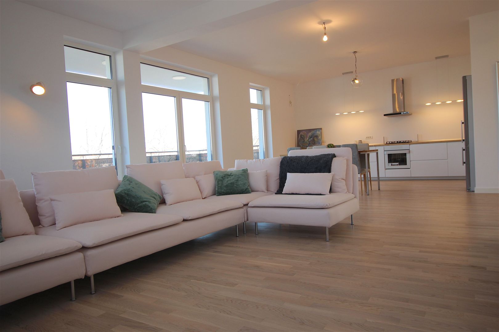 Apartament deosebit cu acces direct din lift - Poză 3