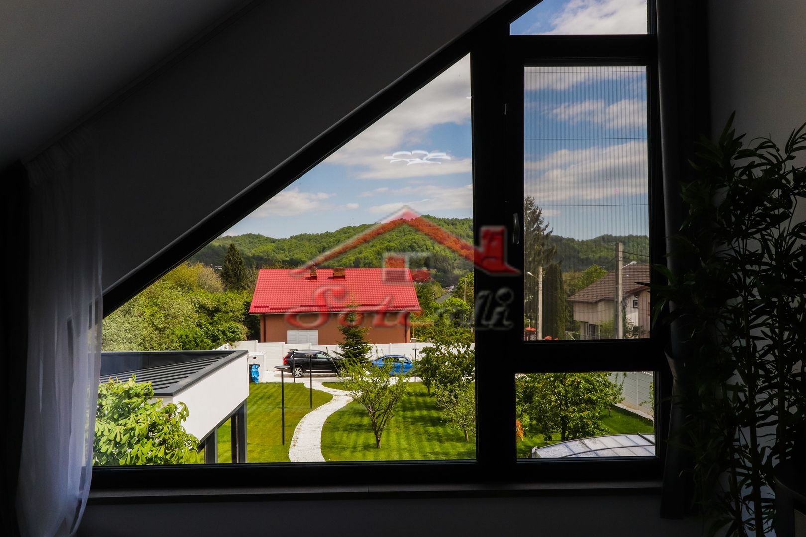 VILĂ MODERNĂ DE LUX CU PISCINĂ, FOTOVOLTAICE ȘI FOIȘOR – BREAZA - Poză 80