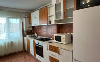 Apartament 3 camere nedecomandat ,bucătărie separată, Stefan cel Mare - Poză 4