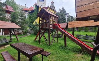 Casa ta de vacanta, imbratisata de natura,3 terase, parcare, Poiana Brasov - Poză 31