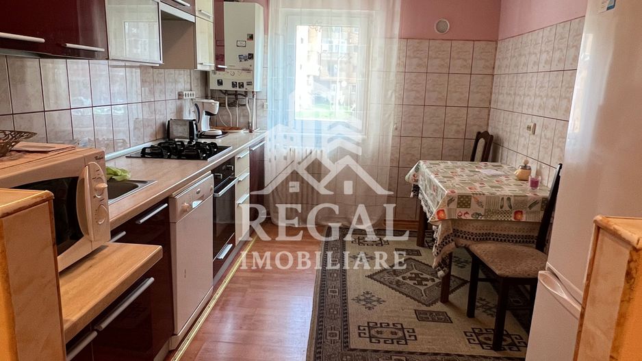 Apartament de inchiriat cu 3 camere. Zona Micro 5/1 (B-dul Traian) - Poză 8