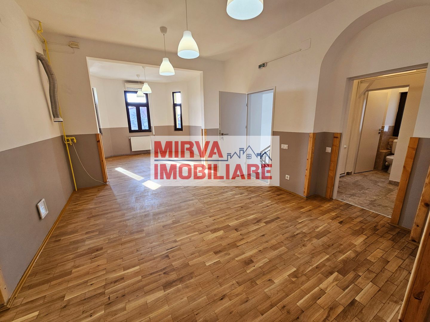 2 Vile Interbelice | Zonă Centrală | Renovate Integral 2024 - Poză 46