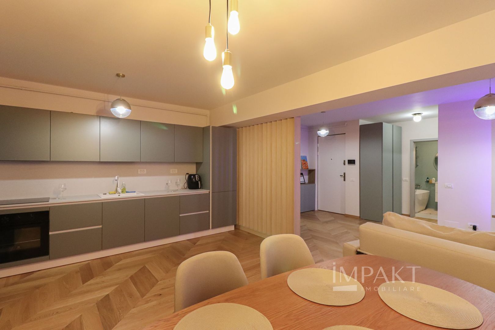 Apartament cu 2 camere ultrafinisat, cu un view deosebit, situat in ansamblul Wings! - Poză 7