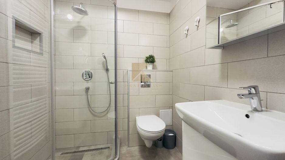 Garsonieră decomandată, complet renovată, etaj 1, zona Judetean - Poză 10