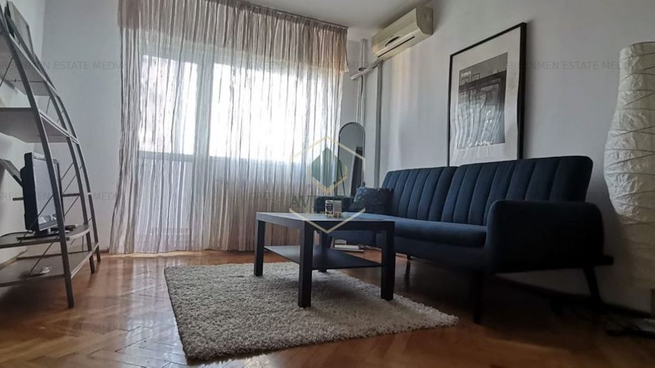 Inchiriere apartament 2 camere, semidecomandat, Mosilor - Poză 1