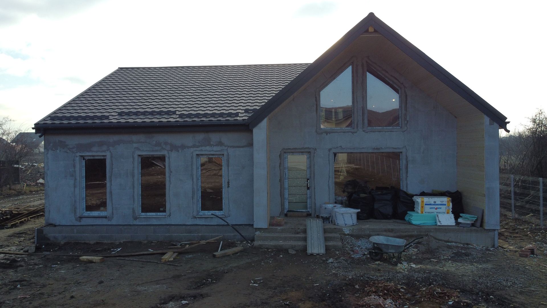 Casă premium pe parter de vânzare în Sânpetru - Poză 3