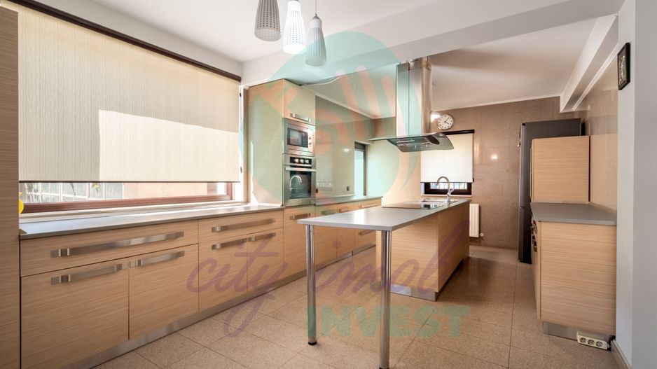 Casa in zona Vitan - Splai, ideala pentru orice tip de activitate sau locuinta - Poză 9