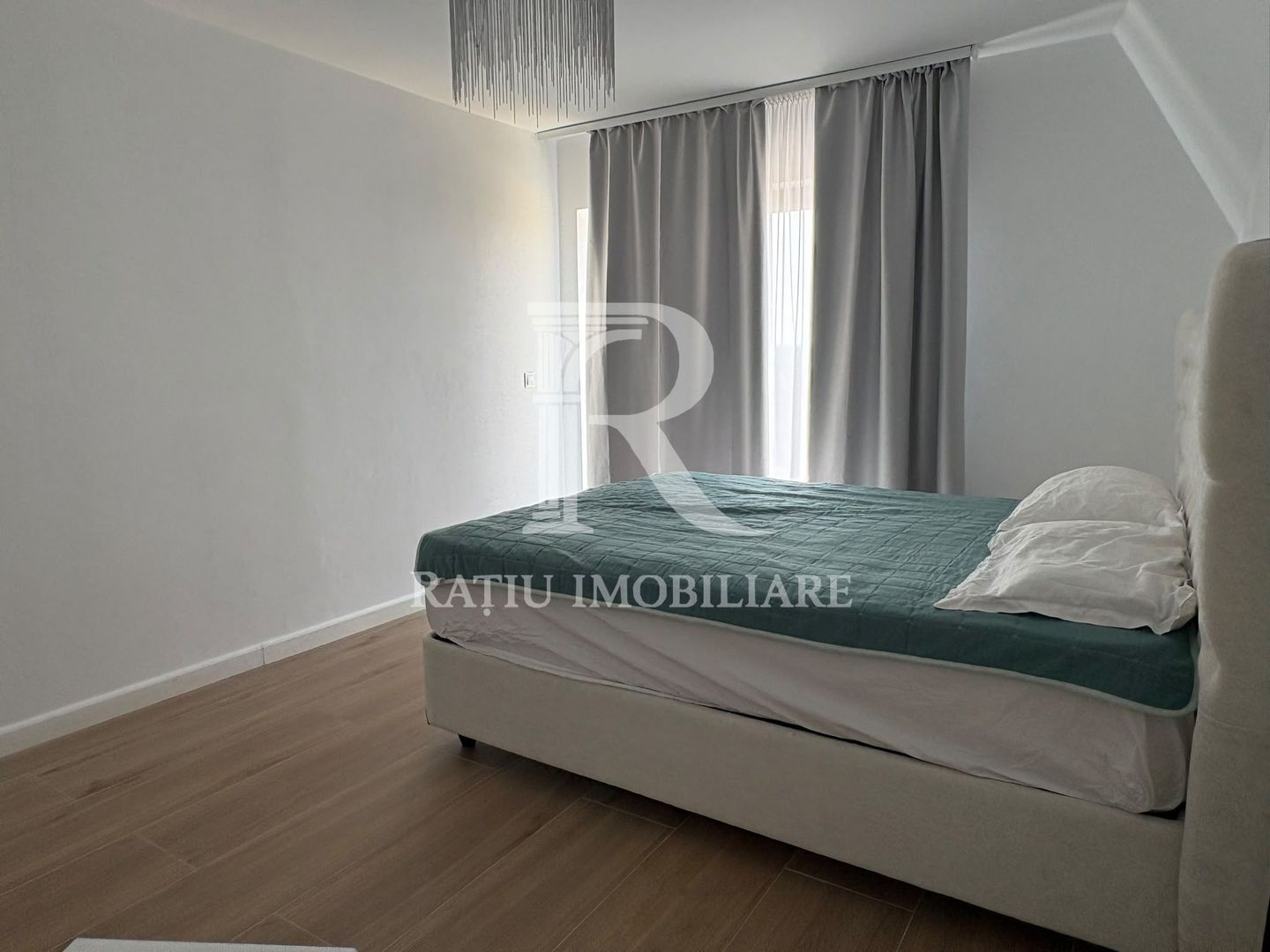 Duplex de inchiriat cu 6 camere | Zona dealuri | Oradea - Poză 12