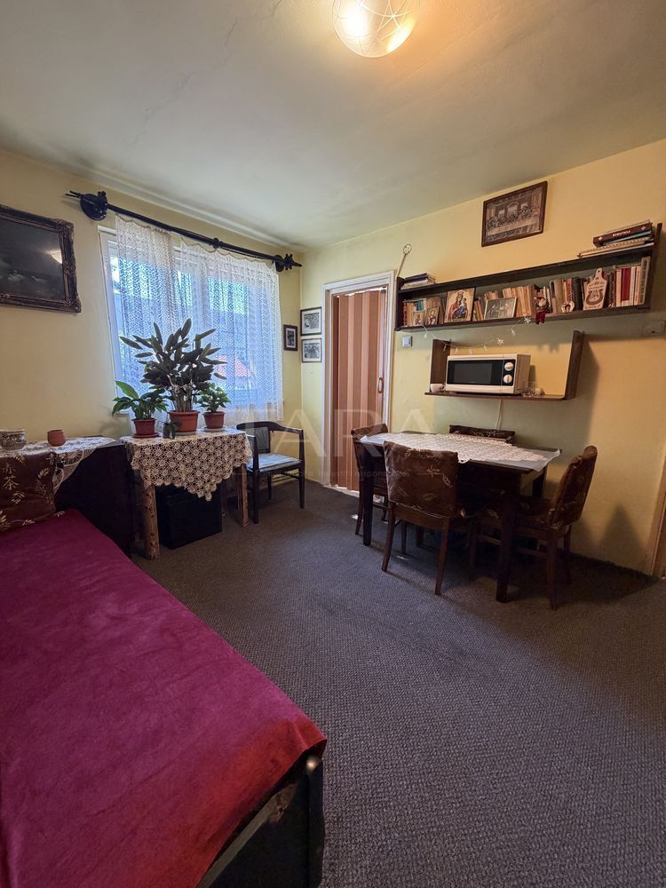 Apartament cu 2 camere, etaj 1, zona Interservisan. - Poză 1