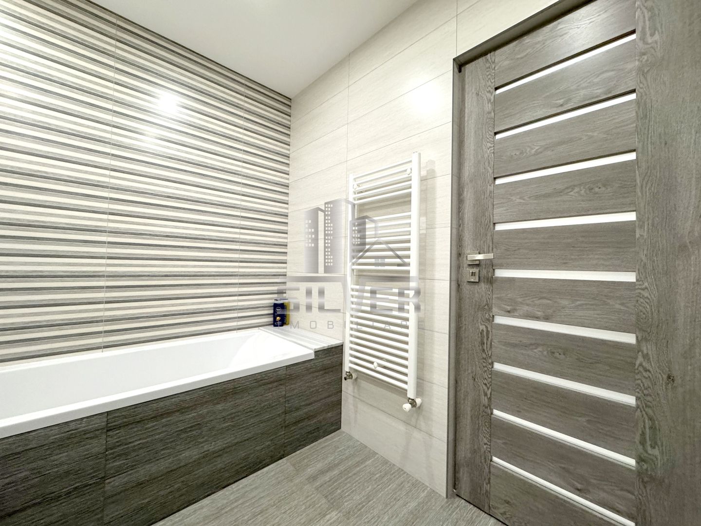 Apartament cu 2 camere/58mp/parcare/zona Catanelor. - Poză 11