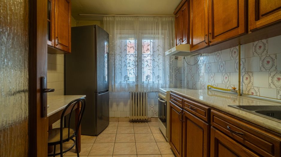 Apartament 3 camere - etaj 3 - bvd. Revolutiei - COMISION 0 - Poză 4