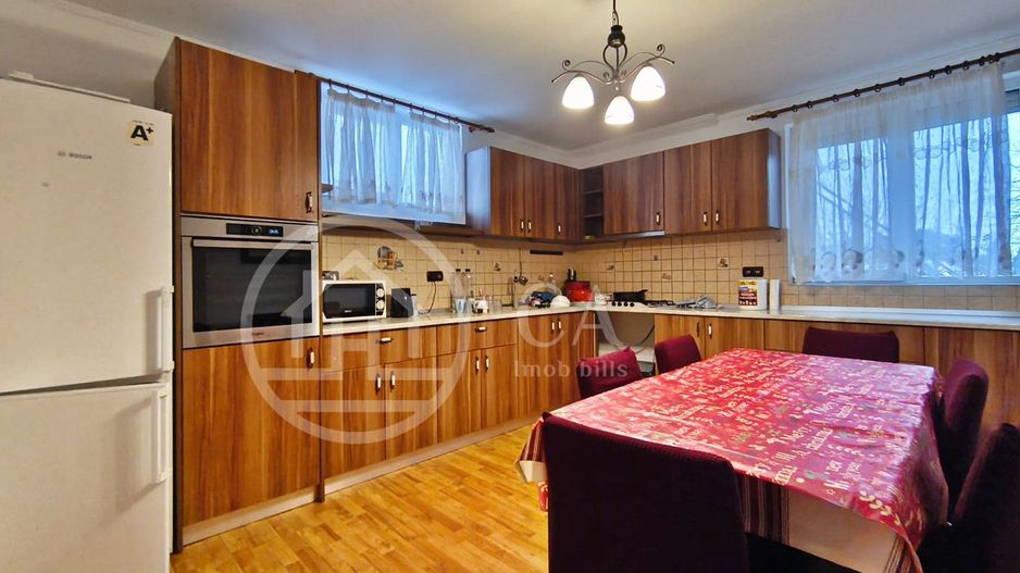 Casa de închiriat cu 6 camere în Cartierul Oncea, Oradea - Poză 9